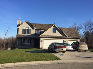 1274 Natalie Dr, Fenton, MI 48430