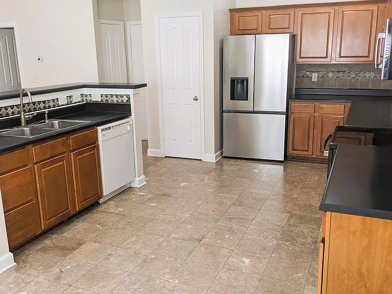 13622 Stringfellow Ln — Photo 13