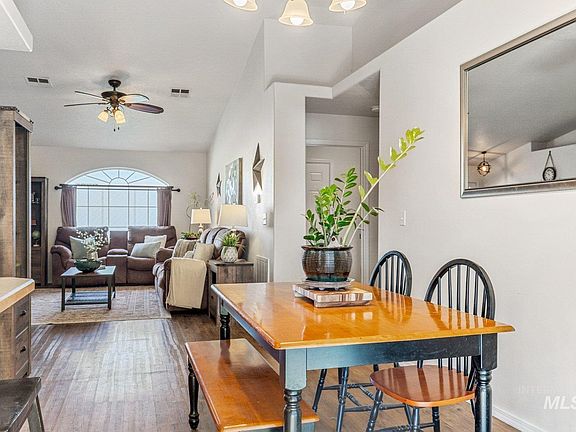 5th image of 1117 Gem Stone Way