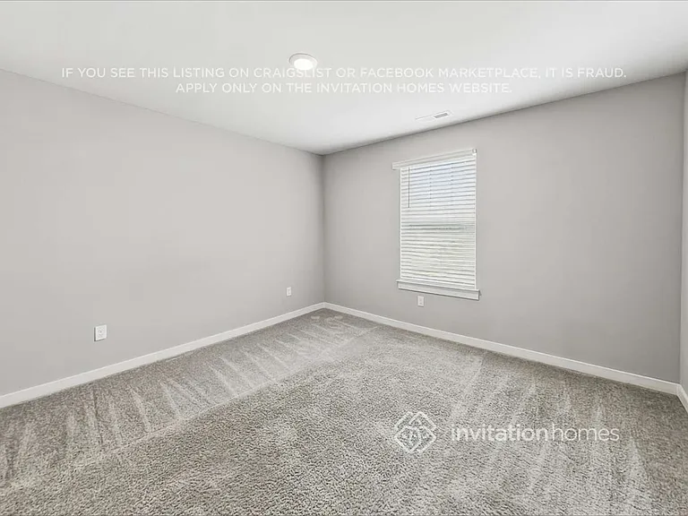 786 Mickelson Way — Photo 12