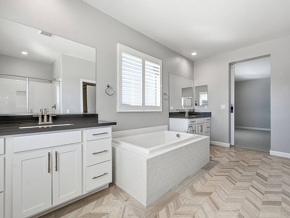 5th image of 4621 Quiet Ridge Ln