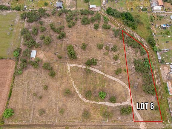 2nd image of 401 E Wisconsin Rd #6