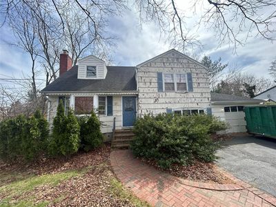 246 Woodlawn Avenue, Saint James, NY, 11780
