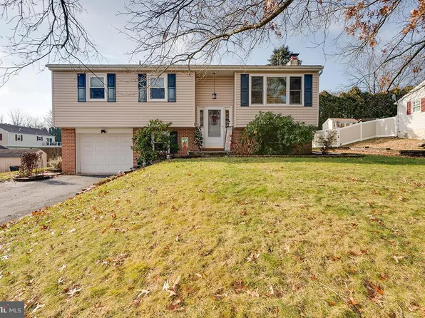 12 Wagon Way, Oley, PA 19547