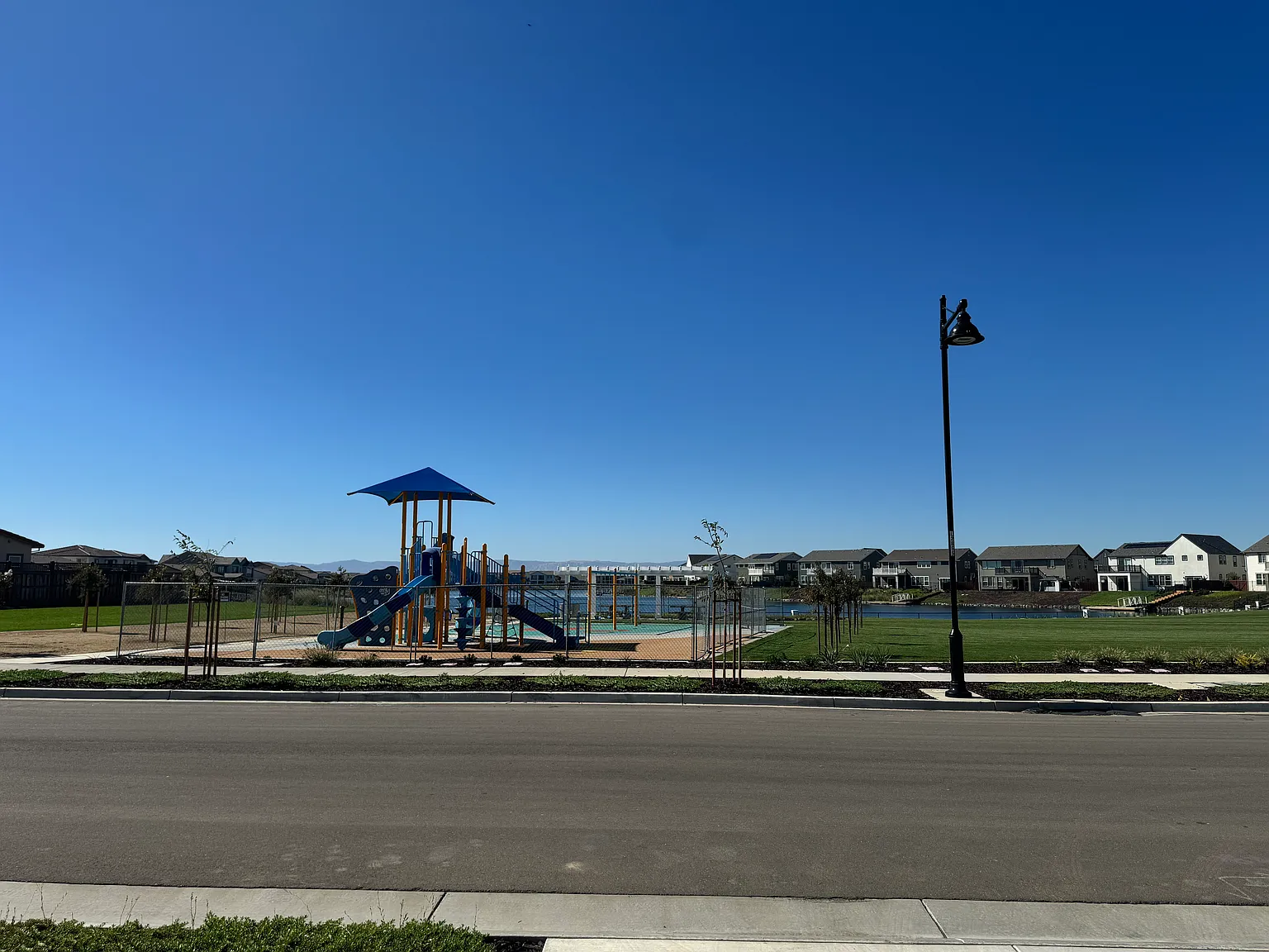 1 bed, 600 sqft, $1,600 — Photo 4