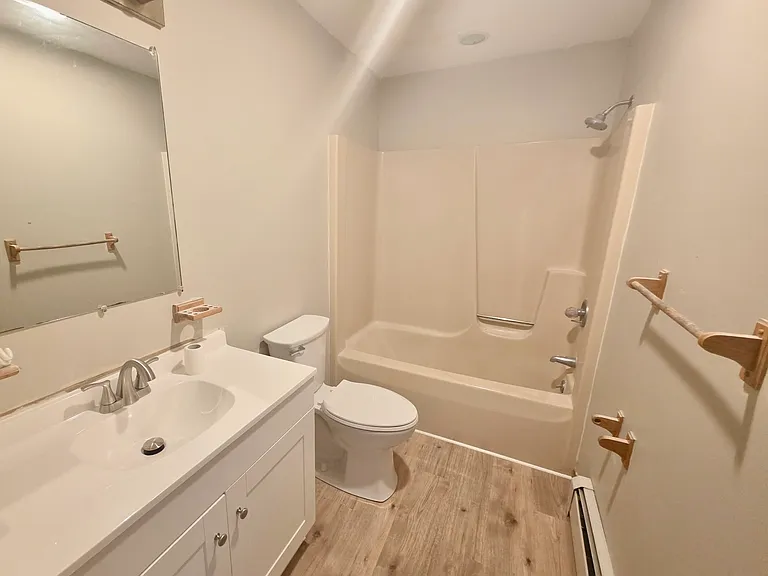 14 Fairway Dr #1 — Photo 4