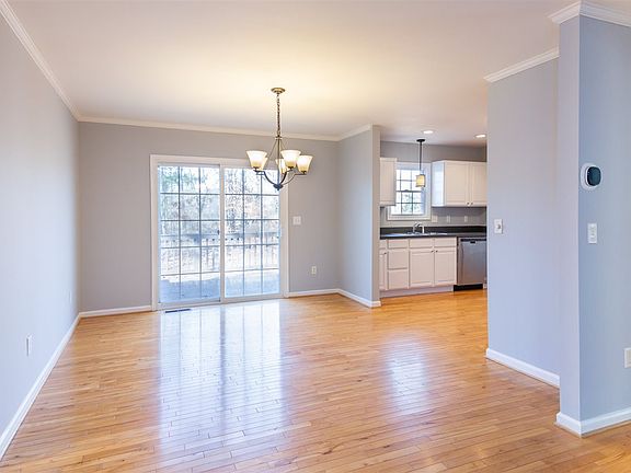 4th image of 519 Jefferson Dr