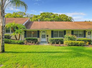 450 Liberty Ave APT 4, Mount Dora, FL 32757