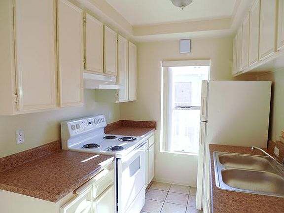 Kitchen Stock photos of similar floor plan.