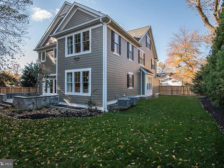 5700 Tanglewood Dr — Photo 30