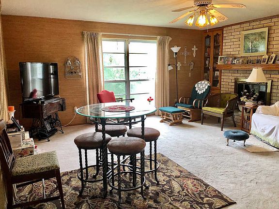 3rd image of 5 Woodland Ave