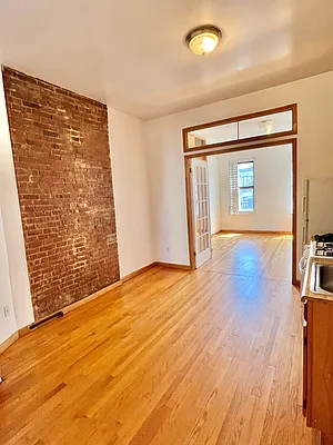 Rented by Compass | media 7