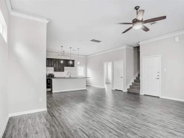 6532 Geisler Crossing Ln, Dickinson, TX 77539