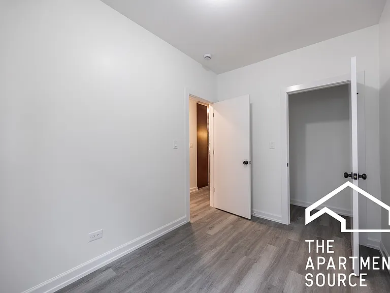 1014 N Hamlin Ave #1 — Photo 8
