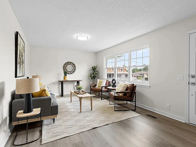 6502 Pine Manor Dr — Photo 3