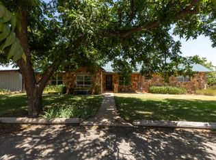 1316 Peach St, Coleman, TX 76834