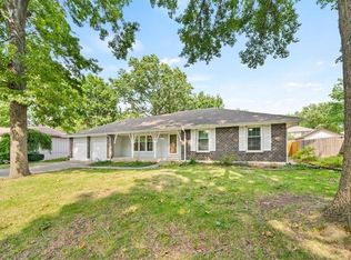 828 NW 12th St, Blue Springs, MO 64015
