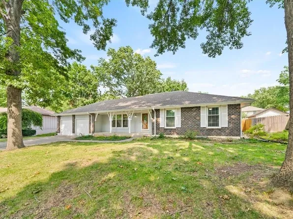 828 NW 12th St, Blue Springs, MO 64015