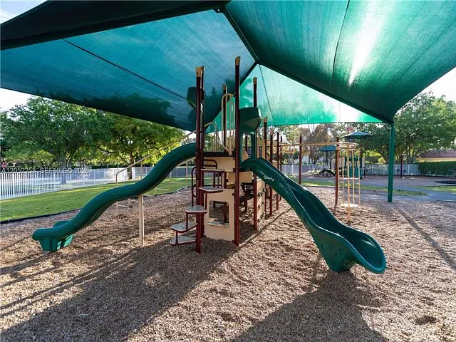 3929 Osprey Ct — Photo 10