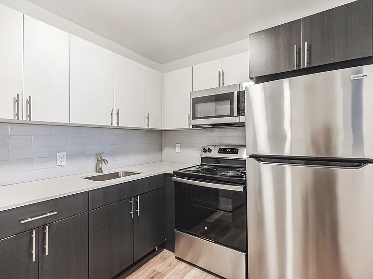 Miry Run Apartments — Photo 2