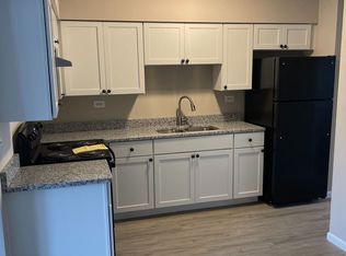 5417 Saint Charles Rd APT 8A, Berkeley, IL 60163