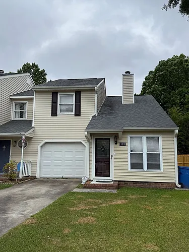 307 Bracken Pl Photo 1