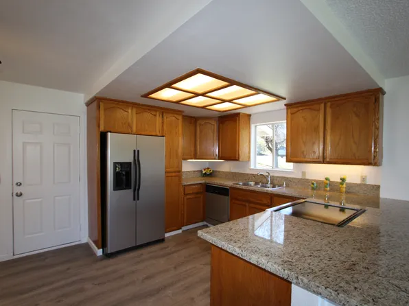 24368 Oro Valley Rd, Auburn, CA 95602