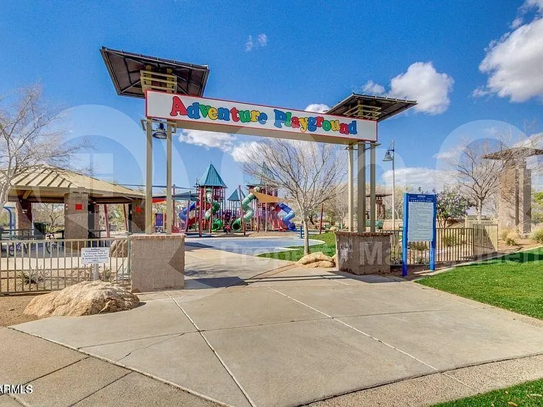 8502 W Millerton Way — Photo 24
