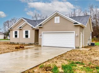 5389 Winding Creek Dr, Ravenna, OH 44266
