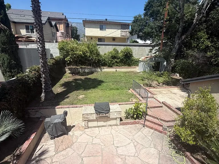 3247 Mills Ave — Photo 24