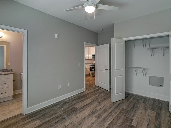 3rd image of 1510 Bainbridge St #106