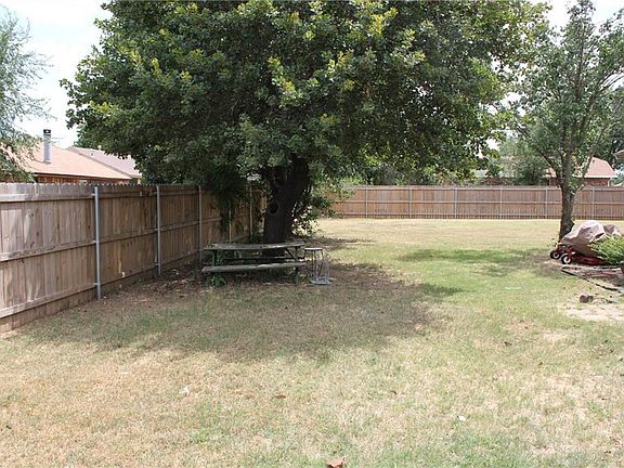 4th image of 2920 Zachary Pl