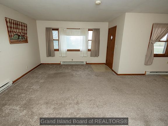 4th image of 673 Friend Rd