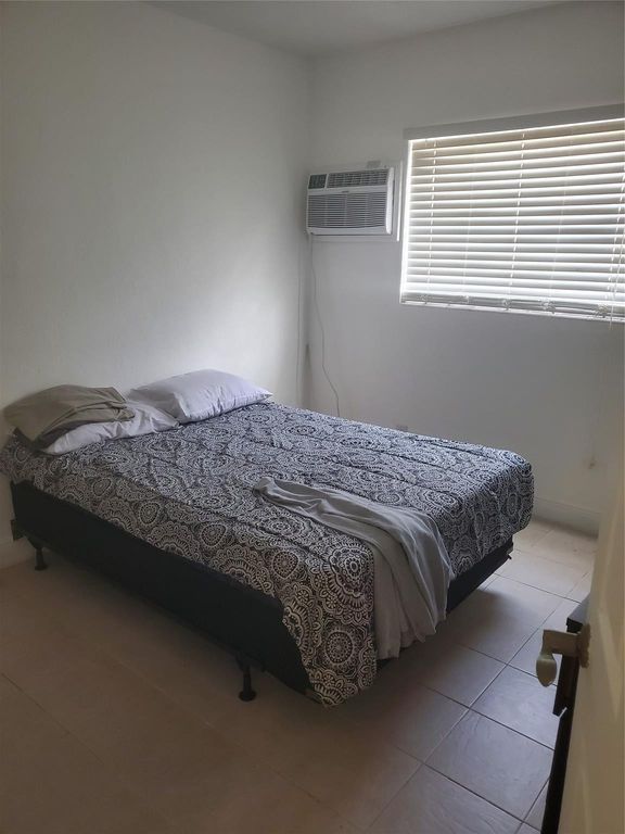 1021 NE 24th Avenue #4, photo 9