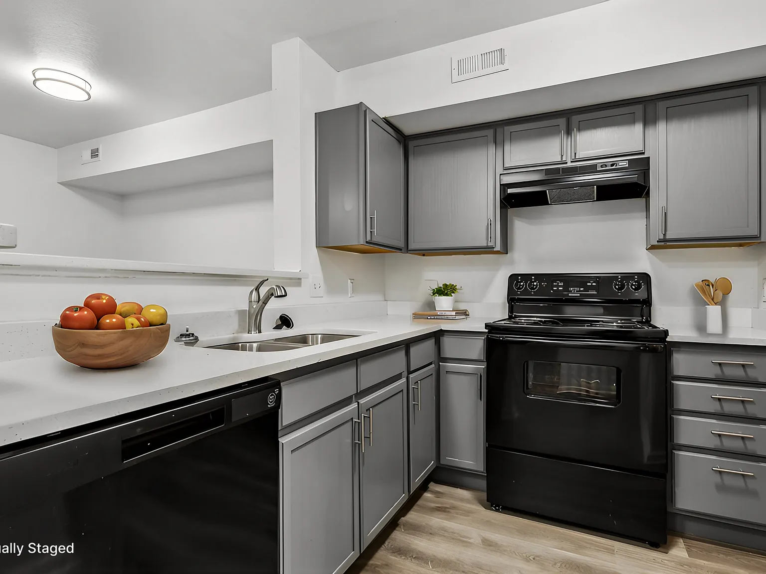 Westgate Apartments — Photo 2