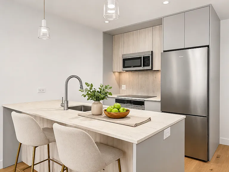 130 2nd St #3H — Photo 3