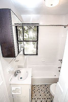 5th image of 221 E 35th St APT 4ER