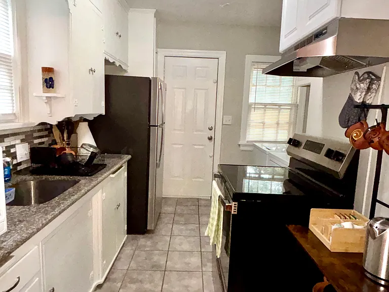 2916 NW 11th St — Photo 14