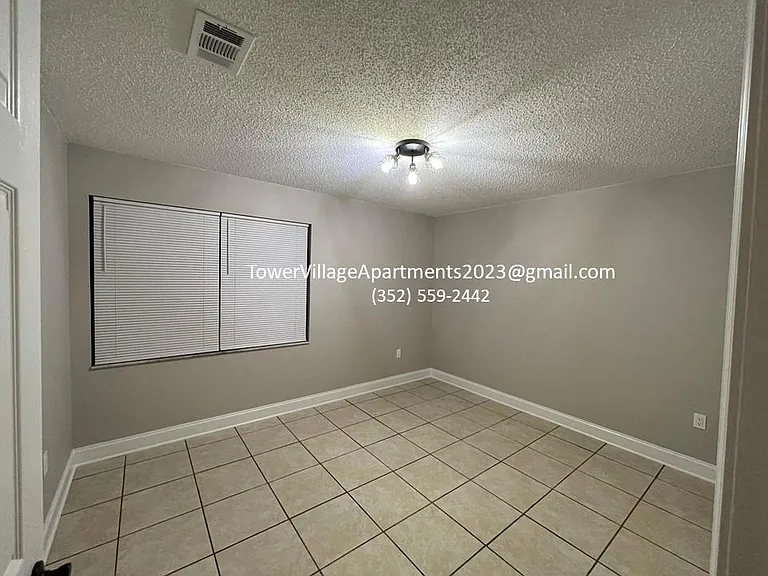 7423 SW 42nd Pl #1 — Photo 15