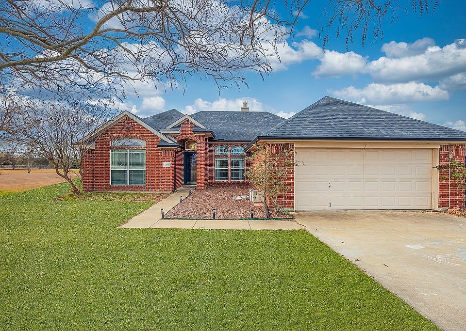 1st image of 1115 Red River Dr