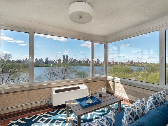 3rd image of 1056 5th Ave APT 11A