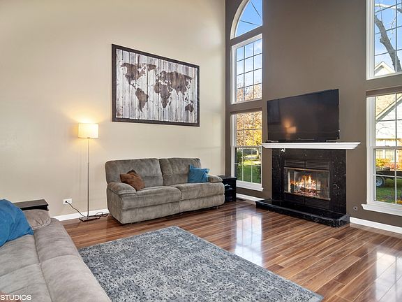 5th image of 118 Thistle Ct #C
