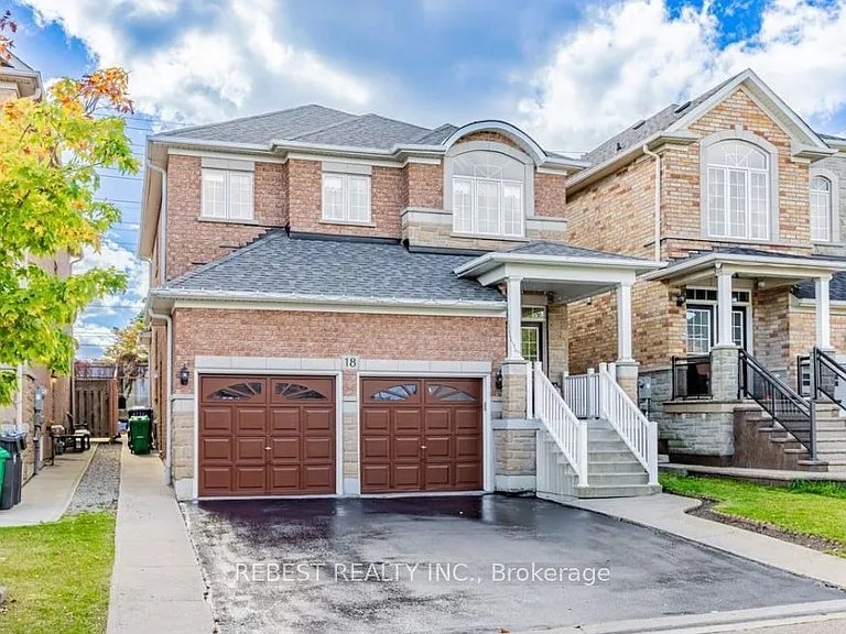 18 Village Lake Cres — Photo 1