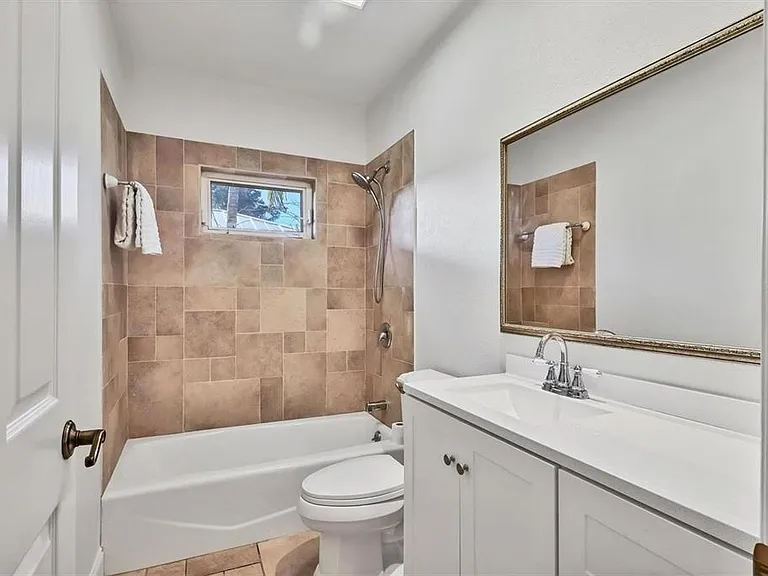 1792 Floyd St — Photo 23