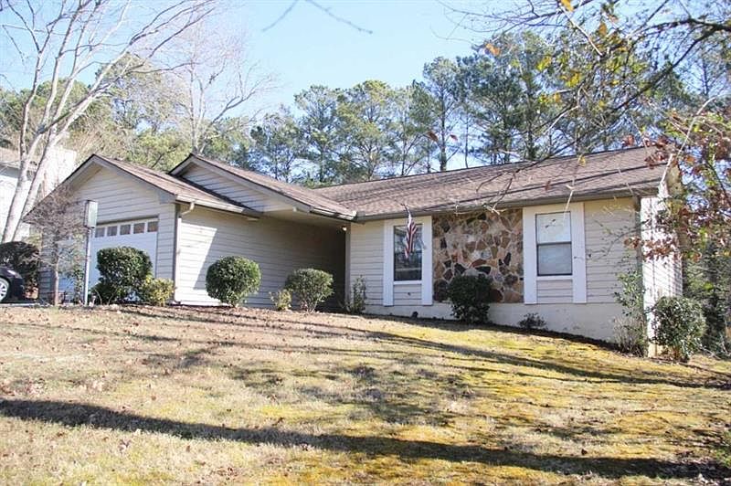 2nd image of 445 Ansley Dr