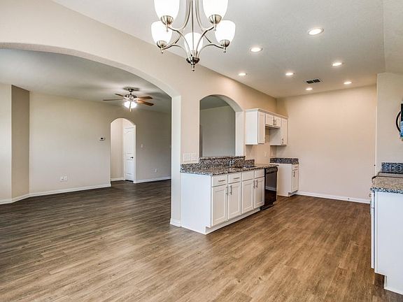 5th image of 1645 Portofino Dr