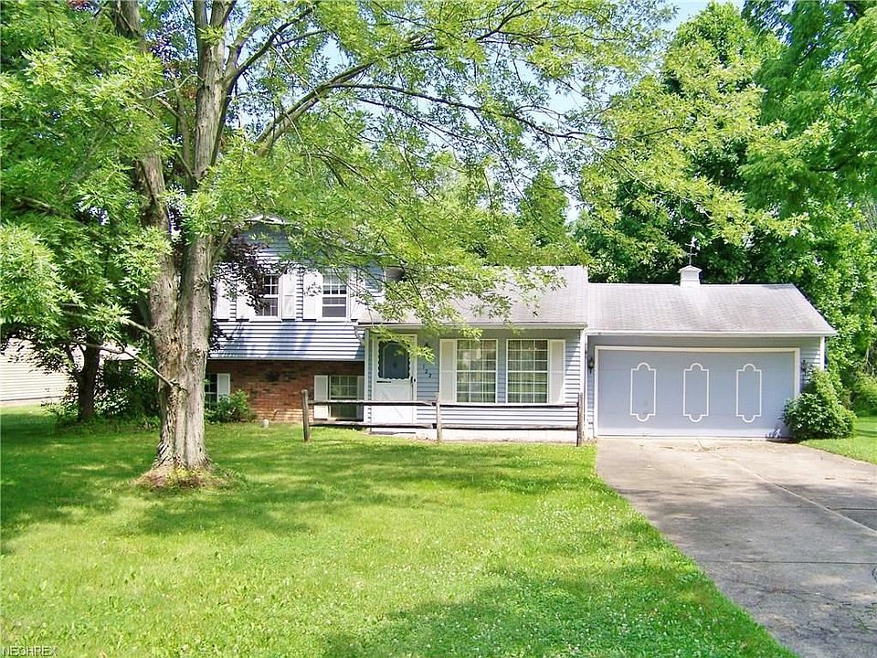 1st image of 122 Hazelwood Dr