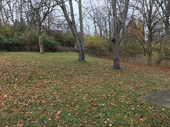 2nd image of 410 College Park Dr