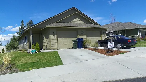 2358 NE Mary Rose Pl Photo 1