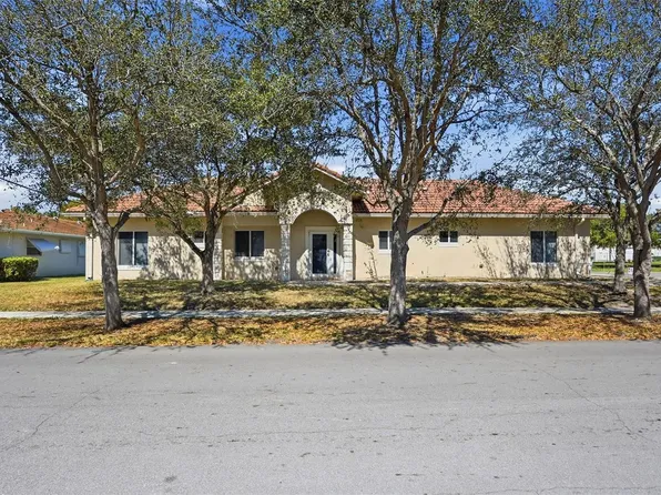 911 NE 12th Ave, Pompano Beach, FL 33060
